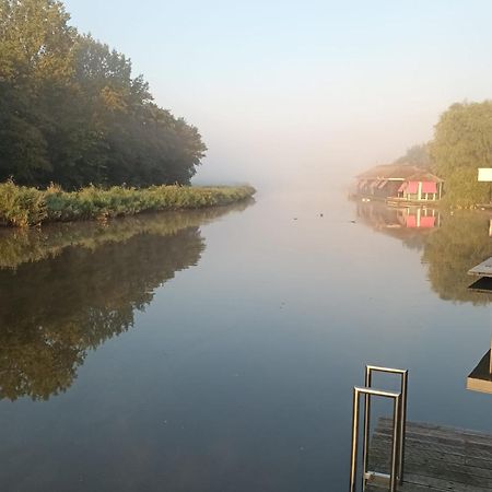 Bb De Woonboot Anna Paulowna Exterior foto