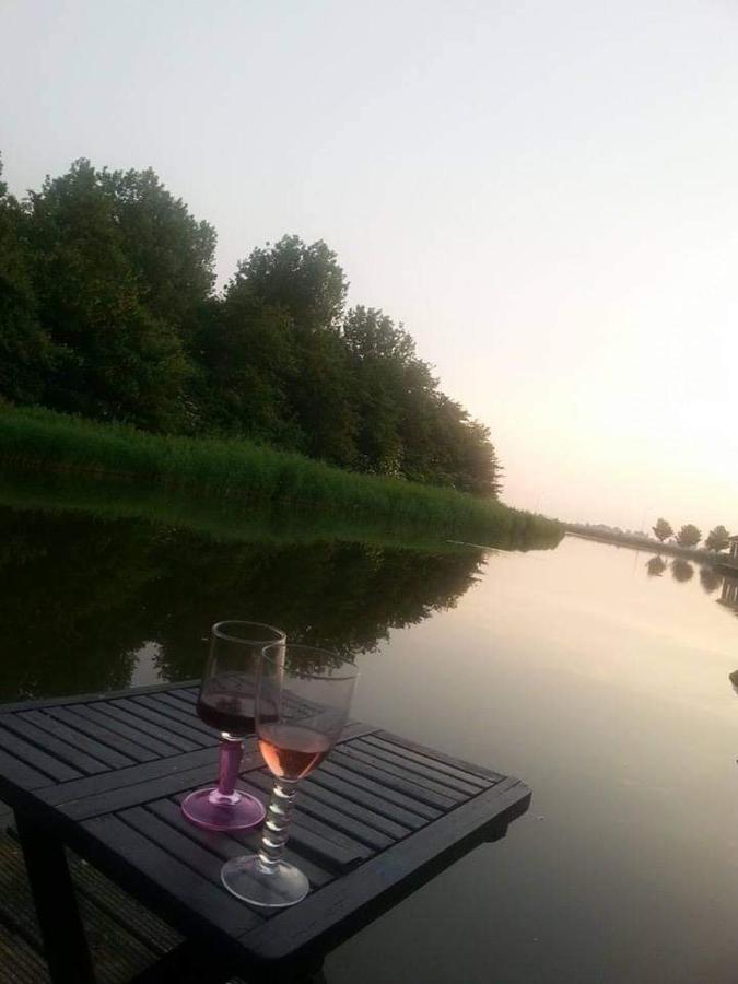 Bb De Woonboot Anna Paulowna Exterior foto
