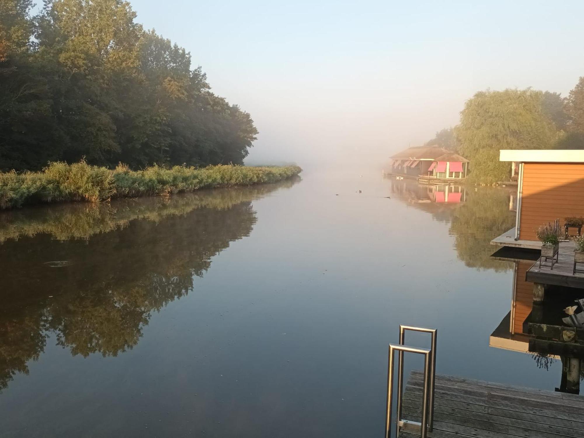 Bb De Woonboot Anna Paulowna Exterior foto